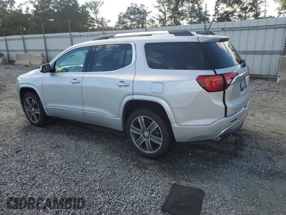 ✅ 2019 GMC Acadia Denali • VIN: 1GKKNXLS5KZ190235 • Lot: 86320805. Listed on Copart with 105,124 mi. Free auction sales archive from the USA and detailed vehicle history report at DreamBid. Image 2.