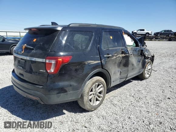 ✅ 2017 Ford Explorer • VIN: 1FM5K8B82HGA45005 • Лот: 80561425. Опубликован ранее на Copart с пробегом Не указан. Бесплатный доступ к архиву аукционных продаж из США и подробный отчёт об истории автомобиля на DreamBid. Изображение 3.