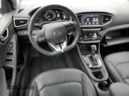 ✅ 2018 Hyundai Ioniq Limited • VIN: KMHC05LC8JU070254 • Lot: 78629184. Wystawiony na Copart z przebiegiem 84 803 mil. Bezpłatny archiwum sprzedaży aukcyjnych z USA i szczegółowy raport historii pojazdu na DreamBid. Zdjęcie 8.