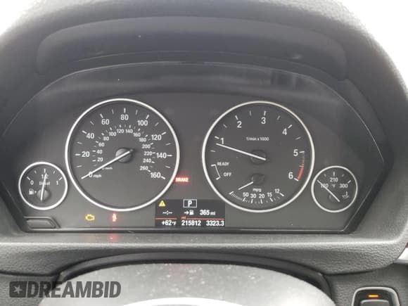 ✅ 2014 BMW 3 Series 328d • VIN: WBA3D3C51EK156907 • Lot: 51403055. Wystawiony na Copart z przebiegiem 215 812 mil. Bezpłatny archiwum sprzedaży aukcyjnych z USA i szczegółowy raport historii pojazdu na DreamBid. Zdjęcie 9.