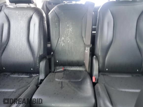 ✅ 2025 Kia Carnival LXS • VIN: KNDNB5KA7S6046640 • Лот: 81833425. Опубликован ранее на Copart с пробегом 51 036 миль. Бесплатный доступ к архиву аукционных продаж из США и подробный отчёт об истории автомобиля на DreamBid. Изображение 10.