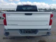 ✅ 2019 Chevrolet Silverado 1500 LT • VIN: 1GCPWCEK5KZ324570 • Lot: 43688495. Wystawiony na IAAI z przebiegiem 131 098 mil. Bezpłatny archiwum sprzedaży aukcyjnych z USA i szczegółowy raport historii pojazdu na DreamBid. Zdjęcie 16.