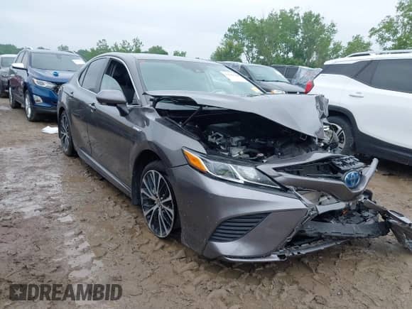 2020 Toyota Camry Hybrid SE z VIN 4T1J31AK2LU542677, wystawiony jako IAAI lot #42449548 z przebiegiem Nie podano mil oraz . Historia ofert i sprzedaży dostępna na DreamBid. Obrazek 1.