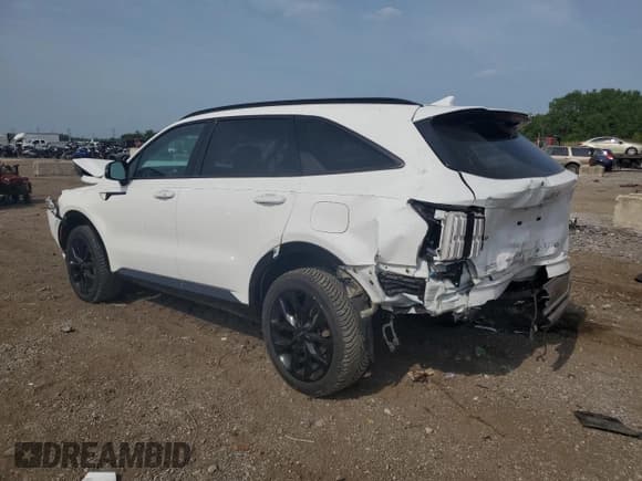 ✅ 2022 Kia Sorento X-Line SX Prestige • VIN: 5XYRKDLF1NG117032 • Lot: 61072375. Listed on Copart with 60,685 mi. Free auction sales archive from the USA and detailed vehicle history report at DreamBid. Image 2.