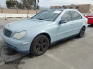 ✅ 2002 Mercedes-Benz C 230/260/280/320 • VIN: WDBRF61JX2F192056 • Lot: 41664892. Wystawiony na IAAI z przebiegiem 202 634 mil. Bezpłatny archiwum sprzedaży aukcyjnych z USA i szczegółowy raport historii pojazdu na DreamBid. Zdjęcie 2.