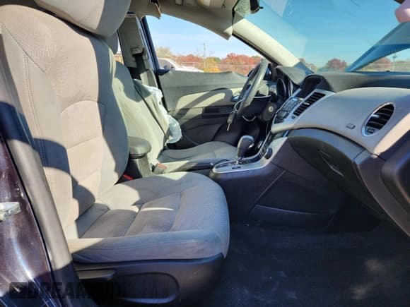 ✅ 2015 Chevrolet Cruze LT • VIN: 1G1PC5SB8F7285928 • Lot: 91342295. Listed on Copart with 183,092 mi. Free auction sales archive from the USA and detailed vehicle history report at DreamBid. Image 7.