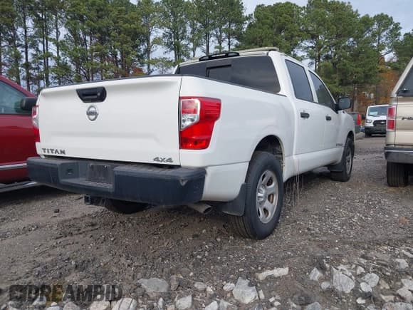 ✅ 2019 Nissan Titan SV • VIN: 1N6AA1EJ8KN500287 • Lot: 43580076. Listed on IAAI with 31,193 mi. Free auction sales archive from the USA and detailed vehicle history report at DreamBid. Image 4.