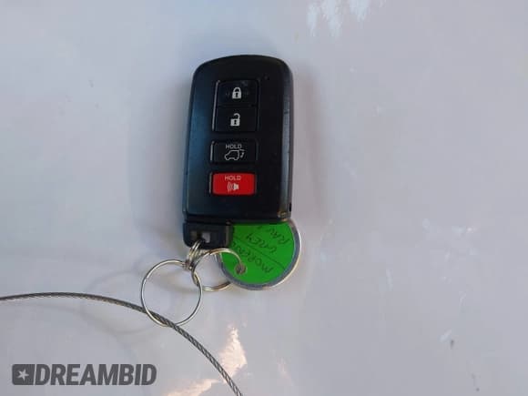 ✅ 2018 Toyota RAV4 XLE • VIN: 2T3RFREV4JW743546 • Lot: 42302901. Wystawiony na IAAI z przebiegiem 105 067 mil. Bezpłatny archiwum sprzedaży aukcyjnych z USA i szczegółowy raport historii pojazdu na DreamBid. Zdjęcie 11.