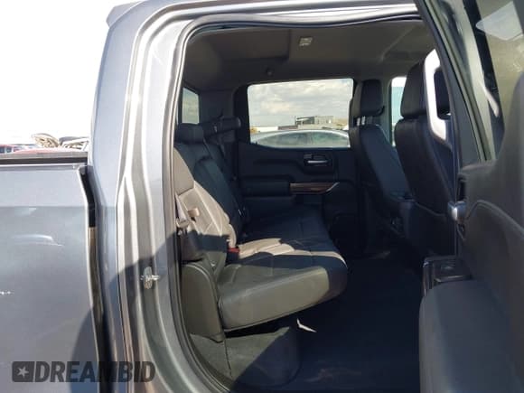 ✅ 2020 Chevrolet Silverado 1500 LT Trail Boss • VIN: 1GCPYFED3LZ333296 • Lot: 42853714. Wystawiony na IAAI z przebiegiem 55 722 mil. Bezpłatny archiwum sprzedaży aukcyjnych z USA i szczegółowy raport historii pojazdu na DreamBid. Zdjęcie 8.