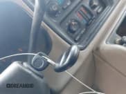 ✅ 2005 Chevrolet Silverado 2500HD LS • VIN: 1GCHK23215F961121 • Lot: 42969060. Wystawiony na IAAI z przebiegiem 245 406 mil. Bezpłatny archiwum sprzedaży aukcyjnych z USA i szczegółowy raport historii pojazdu na DreamBid. Zdjęcie 11.