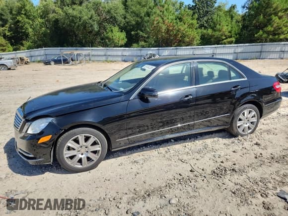 ✅ 2013 Mercedes-Benz E 350 Luxury • VIN: WDDHF5KB0DA723950 • Лот: 85104335. Опубликован ранее на Copart с пробегом 122 471 миль. Бесплатный доступ к архиву аукционных продаж из США и подробный отчёт об истории автомобиля на DreamBid. Изображение 1.