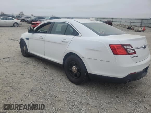 ✅ 2015 Ford Police Interceptor • VIN: 1FAHP2MT0FG132003 • Lot: 81600144. Wystawiony na Copart z przebiegiem 92 201 mil. Bezpłatny archiwum sprzedaży aukcyjnych z USA i szczegółowy raport historii pojazdu na DreamBid. Zdjęcie 2.