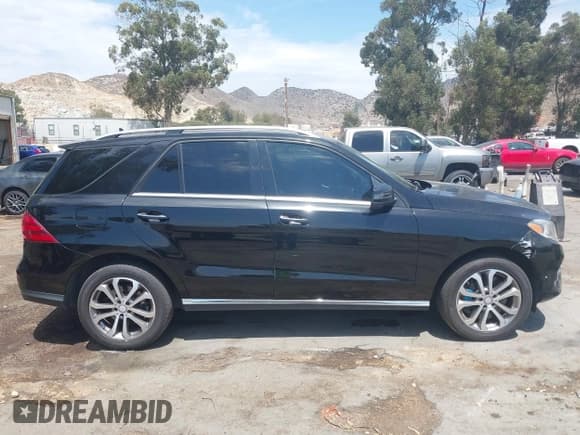 ✅ 2017 Mercedes-Benz GLE 550e • VIN: 4JGDA6DB9HA838493 • Lot: 43063697. Listed on IAAI with 209,241 mi. Free auction sales archive from the USA and detailed vehicle history report at DreamBid. Image 13.