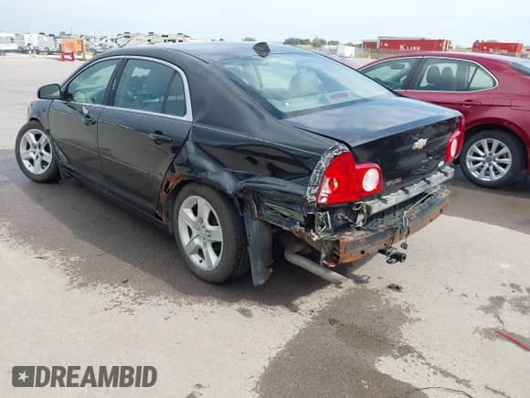 2012 Chevrolet Malibu 1LS z VIN 1G1ZB5E03CF253296, wystawiony jako IAAI lot #43278369 z przebiegiem 144 163 mil mil oraz . Historia ofert i sprzedaży dostępna na DreamBid. Obrazek 6.