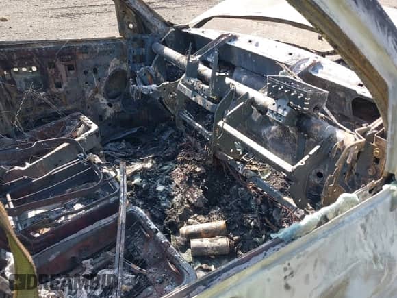 2006 Dodge 3500 SLT z VIN 3D7LX38C66G122008, wystawiony jako IAAI lot #42109289 z przebiegiem Nie podano mil oraz . Historia ofert i sprzedaży dostępna na DreamBid. Obrazek 5.