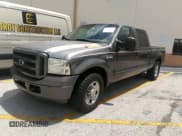 ✅ 2005 Ford F-250 XL • VIN: 1FTSW205X5EB37228 • Lot: 42370391. Listed on IAAI with 294,995 mi. Free auction sales archive from the USA and detailed vehicle history report at DreamBid. Image 2.