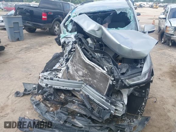 ✅ 2023 Chevrolet Traverse LT Cloth • VIN: 1GNEVMKW6PJ213899 • Lot: 42864881. Listed on IAAI with Not provided. Free auction sales archive from the USA and detailed vehicle history report at DreamBid. Image 6.