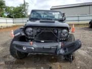 ✅ 2024 Jeep Gladiator Mojave X • VIN: 1C6JJTEG3RL116367 • Lot: 56517935. Wystawiony na Copart z przebiegiem 8 926 mil. Bezpłatny archiwum sprzedaży aukcyjnych z USA i szczegółowy raport historii pojazdu na DreamBid. Zdjęcie 5.