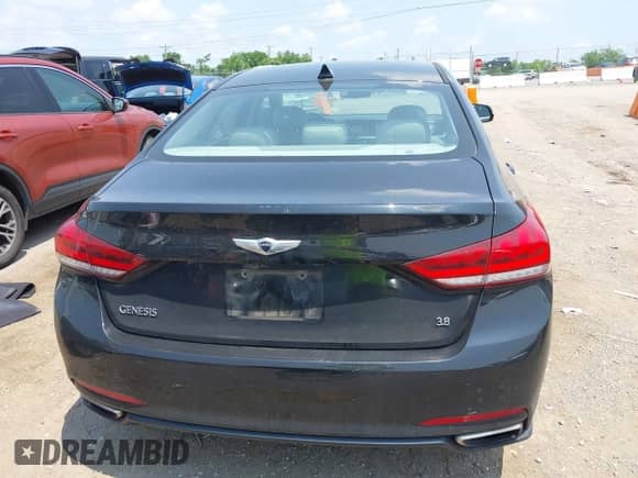 ✅ 2016 Hyundai Genesis 3.8L • VIN: KMHGN4JE1GU140624 • Lot: 42382865. Wystawiony na IAAI z przebiegiem 132 087 mil. Bezpłatny archiwum sprzedaży aukcyjnych z USA i szczegółowy raport historii pojazdu na DreamBid. Zdjęcie 16.
