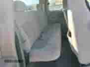 2001 Chevrolet Silverado 1500 LS z VIN 1GCEK19T01E259501, wystawiony jako Copart lot #85784615 z przebiegiem 332 511 mil mil oraz Czysty tytuł • Clean title. Historia ofert i sprzedaży dostępna na DreamBid. Obrazek 10.