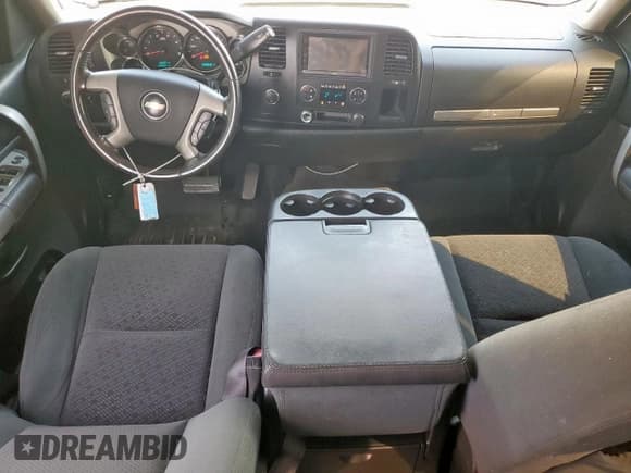 ✅ 2008 Chevrolet Silverado 2500HD LTZ • VIN: 1GCHK23648F110776 • Lot: 70132475. Wystawiony na Copart z przebiegiem 129 648 mil. Bezpłatny archiwum sprzedaży aukcyjnych z USA i szczegółowy raport historii pojazdu na DreamBid. Zdjęcie 8.