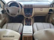 ✅ 2002 Mercedes-Benz M 320/430/500 • VIN: 4JGAB54E72A305408 • Lot: 70051765. Wystawiony na Copart z przebiegiem 180 372 mil. Bezpłatny archiwum sprzedaży aukcyjnych z USA i szczegółowy raport historii pojazdu na DreamBid. Zdjęcie 8.