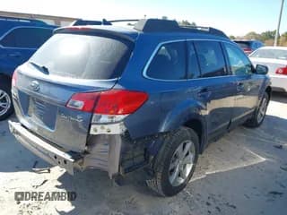 ✅ 2013 Subaru Outback Limited • VIN: 4S4BRCLC4D3211305 • Lot: 43618559. Wystawiony na IAAI z przebiegiem 71 675 mil. Bezpłatny archiwum sprzedaży aukcyjnych z USA i szczegółowy raport historii pojazdu na DreamBid. Zdjęcie 4.