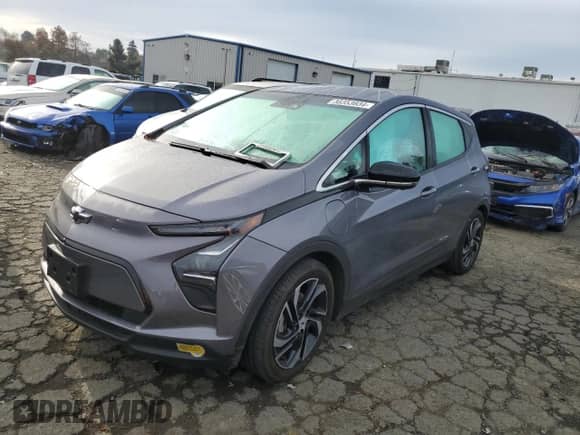 2022 Chevrolet Bolt EV 2LT z VIN 1G1FX6S00N4118399, wystawiony jako Copart lot #38353934 z przebiegiem Nie podano mil oraz . Historia ofert i sprzedaży dostępna na DreamBid. Obrazek 1.