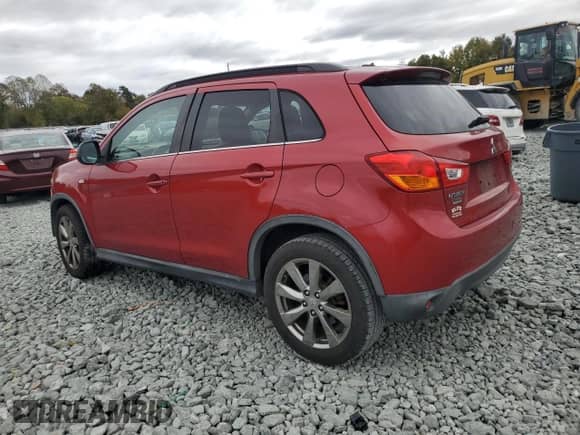 2013 Mitsubishi Outlander LE with VIN 4A4AP5AU6DE018325, listed as a Copart auction lot 82495695 with 260,422 mi miles and Salvage title. Bid and sale history available at DreamBid. Image 2.