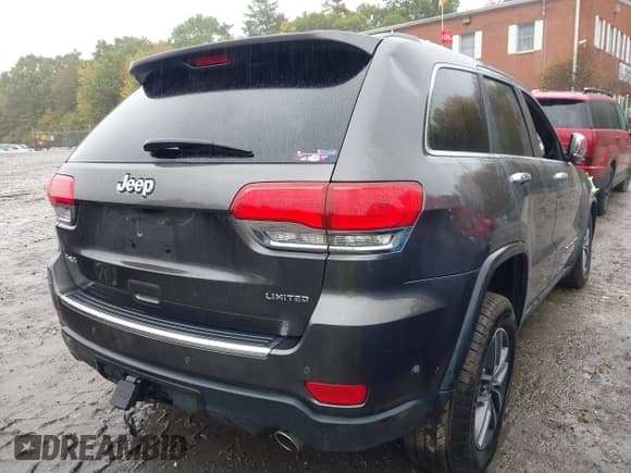 ✅ 2019 Jeep Grand Cherokee Limited • VIN: 1C4RJFBG7KC685942 • Lot: 43379256. Wystawiony na IAAI z przebiegiem 101 112 mil. Bezpłatny archiwum sprzedaży aukcyjnych z USA i szczegółowy raport historii pojazdu na DreamBid. Zdjęcie 4.