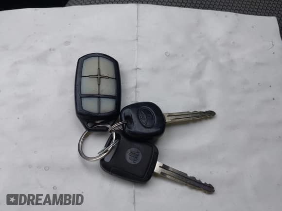 ✅ 2008 Toyota Matrix XR • VIN: 2T1KR32E78C691411 • Lot: 43715912. Wystawiony na IAAI z przebiegiem 232 998 mil. Bezpłatny archiwum sprzedaży aukcyjnych z USA i szczegółowy raport historii pojazdu na DreamBid. Zdjęcie 11.