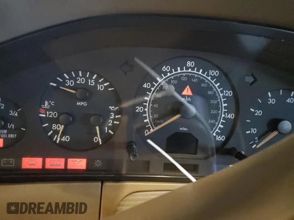 ✅ 1998 Mercedes-Benz S 320/430/500 • VIN: WDBGA32G7WA378163 • Lot: 84769624. Wystawiony na Copart z przebiegiem Nie podano. Bezpłatny archiwum sprzedaży aukcyjnych z USA i szczegółowy raport historii pojazdu na DreamBid. Zdjęcie 9.