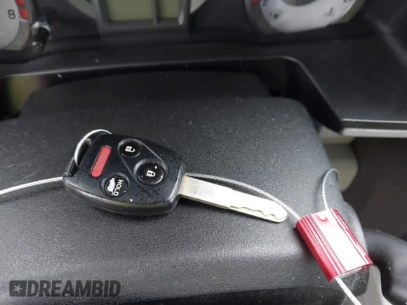 ✅ 2013 Honda Pilot EX-L • VIN: 5FNYF4H5XDB005500 • Lot: 43707000. Listed on IAAI with 133,901 mi. Free auction sales archive from the USA and detailed vehicle history report at DreamBid. Image 11.