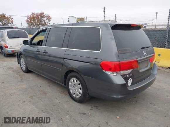 ✅ 2010 Honda Odyssey LX • VIN: 5FNRL3H21AB017429 • Lot: 43923036. Listed on IAAI with 163,262 mi. Free auction sales archive from the USA and detailed vehicle history report at DreamBid. Image 3.