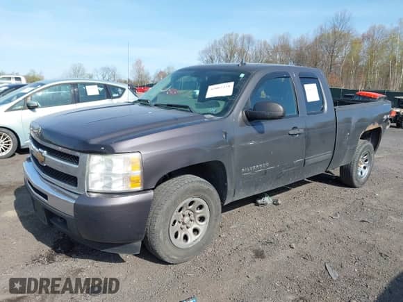 ✅ 2011 Chevrolet Silverado 1500 LS • VIN: 1GCRKREA5BZ130541 • Lot: 42062328. Listed on IAAI with 181,175 mi. Free auction sales archive from the USA and detailed vehicle history report at DreamBid. Image 17.