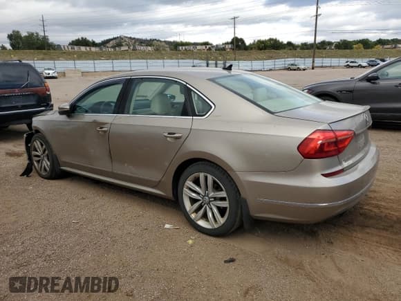 ✅ 2016 Volkswagen Passat SEL Premium • VIN: 1VWCS7A30GC028959 • Lot: 82275165. Listed on Copart with 97,505 mi. Free auction sales archive from the USA and detailed vehicle history report at DreamBid. Image 2.