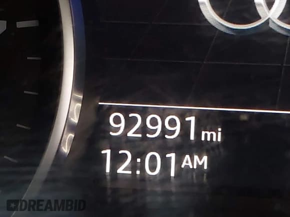 ✅ 2018 Audi Q7 • VIN: WA1AHBF71JD045630 • Lot: 41526656. Wystawiony na IAAI z przebiegiem 92 991 mil. Bezpłatny archiwum sprzedaży aukcyjnych z USA i szczegółowy raport historii pojazdu na DreamBid. Zdjęcie 15.