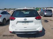 ✅ 2018 Nissan Rogue SL • VIN: 5N1AT2MT3JC758440 • Lot: 43230582. Wystawiony na IAAI z przebiegiem 53 496 mil. Bezpłatny archiwum sprzedaży aukcyjnych z USA i szczegółowy raport historii pojazdu na DreamBid. Zdjęcie 16.