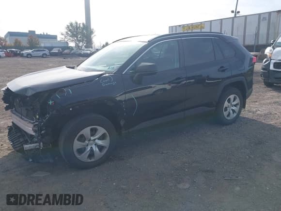 ✅ 2021 Toyota RAV4 LE • VIN: 2T3F1RFV0MC168707 • Лот: 43640558. Опубликован ранее на IAAI с пробегом 50 969 миль. Бесплатный доступ к архиву аукционных продаж из США и подробный отчёт об истории автомобиля на DreamBid. Изображение 2.