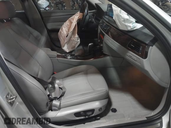 ✅ 2011 BMW 3 Series 328i xDrive • VIN: WBAPK5C50BA658263 • Lot: 43202514. Wystawiony na IAAI z przebiegiem 86 905 mil. Bezpłatny archiwum sprzedaży aukcyjnych z USA i szczegółowy raport historii pojazdu na DreamBid. Zdjęcie 5.