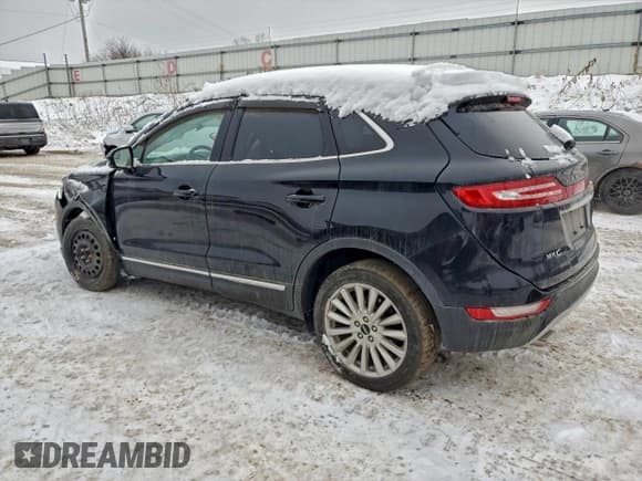 ✅ 2019 Lincoln MKC Standard • VIN: 5LMCJ1D98KUL37318 • Lot: 95535525. Wystawiony na Copart z przebiegiem 44 647 mil. Bezpłatny archiwum sprzedaży aukcyjnych z USA i szczegółowy raport historii pojazdu na DreamBid. Zdjęcie 2.
