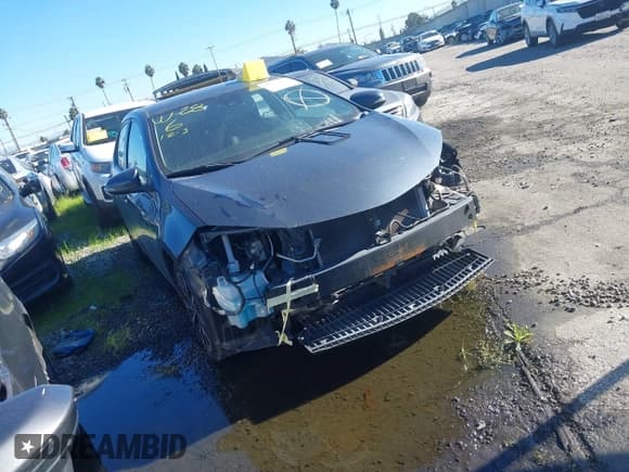 ✅ 2019 Toyota Corolla LE • VIN: 2T1BURHEXKC154726 • Lot: 43631625. Wystawiony na IAAI z przebiegiem 80 509 mil. Bezpłatny archiwum sprzedaży aukcyjnych z USA i szczegółowy raport historii pojazdu na DreamBid. Zdjęcie 1.