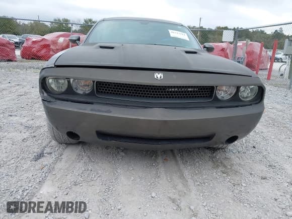 ✅ 2010 Dodge Challenger SE • VIN: 2B3CJ4DV7AH260238 • Lot: 41727317. Wystawiony na IAAI z przebiegiem 189 806 mil. Bezpłatny archiwum sprzedaży aukcyjnych z USA i szczegółowy raport historii pojazdu na DreamBid. Zdjęcie 6.