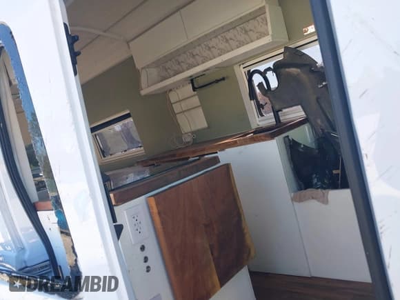 ✅ 2022 Ford Transit Cargo • VIN: 1FTBW3U85NKA01097 • Лот: 41076643. Опубликован ранее на IAAI с пробегом 24 786 миль. Бесплатный доступ к архиву аукционных продаж из США и подробный отчёт об истории автомобиля на DreamBid. Изображение 8.