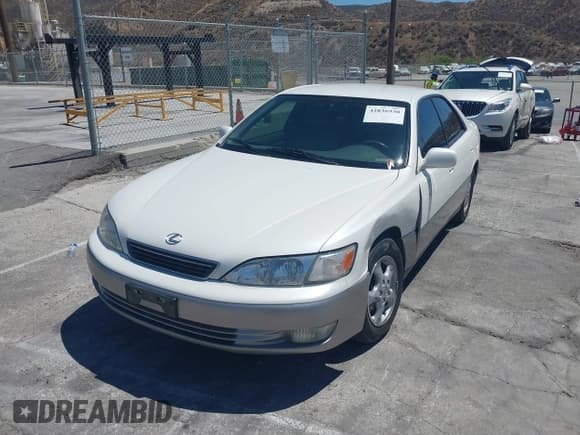 ✅ 1998 Lexus ES 300 • VIN: JT8BF28G6W5027315 • Lot: 42836930. Listed on IAAI with 93,062 mi. Free auction sales archive from the USA and detailed vehicle history report at DreamBid. Image 18.