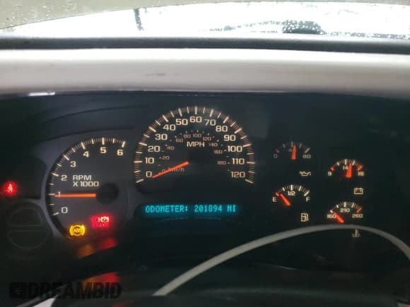 ✅ 2004 Chevrolet Tahoe LT • VIN: 1GNEC13Z54R264420 • Lot: 70382425. Listed on Copart with 201,894 mi. Free auction sales archive from the USA and detailed vehicle history report at DreamBid. Image 9.