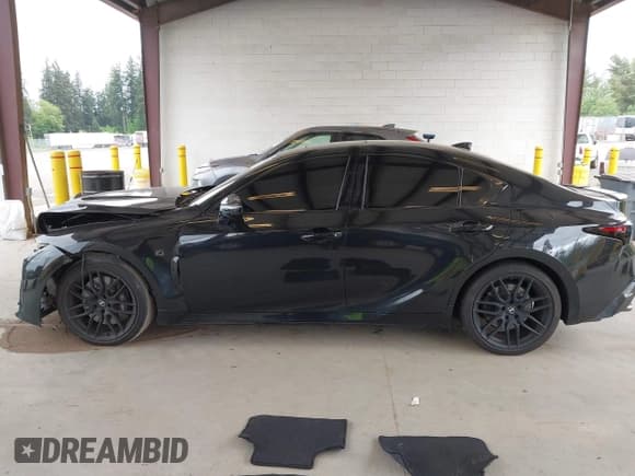 ✅ 2023 Lexus IS 500 F Sport Performance • VIN: JTHAP1D22P5003981 • Lot: 42262101. Wystawiony na IAAI z przebiegiem 13 479 mil. Bezpłatny archiwum sprzedaży aukcyjnych z USA i szczegółowy raport historii pojazdu na DreamBid. Zdjęcie 15.