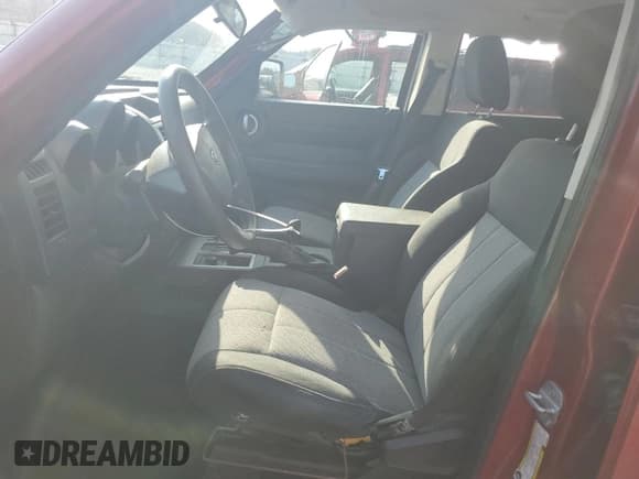✅ 2007 Dodge Nitro SXT • VIN: 1D8GU28K97W643282 • Lot: 92624235. Listed on Copart with 208,438 mi. Free auction sales archive from the USA and detailed vehicle history report at DreamBid. Image 7.