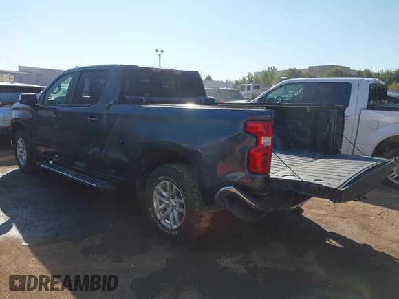 ✅ 2019 Chevrolet Silverado 1500 LT • VIN: 1GCUYDED8KZ244250 • Lot: 43399505. Listed on IAAI with 105,976 mi. Free auction sales archive from the USA and detailed vehicle history report at DreamBid. Image 3.