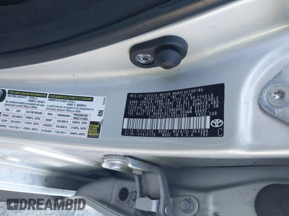 ✅ 2020 Toyota Corolla SE • VIN: 5YFS4RCE3LP035389 • Lot: 40479433. Listed on IAAI with 90,030 mi. Free auction sales archive from the USA and detailed vehicle history report at DreamBid. Image 9.